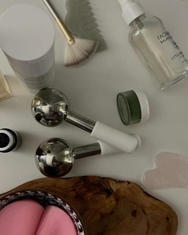 Perfekte Hautpflege beginnt mit den richtigen Tools ✨ Verwöhne deine Haut mit hochwertigen Beauty-Accessoires für dein Home-Spa-Erlebnis. Entdecke unsere Must-haves für strahlende Haut!💗 #SkincareLover #BeautyTools #GlowUp