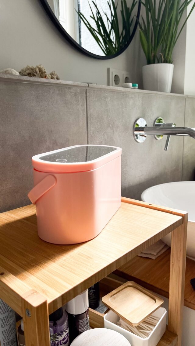 ✨ Ordnung, Licht & Stil – alles in einer Box!
Unsere LED Make-up Box mit Spiegel ist dein perfekter Beauty-Begleiter – für Zuhause & unterwegs. Kompakt, beleuchtet & super praktisch.
👉 Jetzt shoppen & dein Beauty-Game upgraden!

#makeupbox #beautytools #ledmirror #makeuporganization #glowup