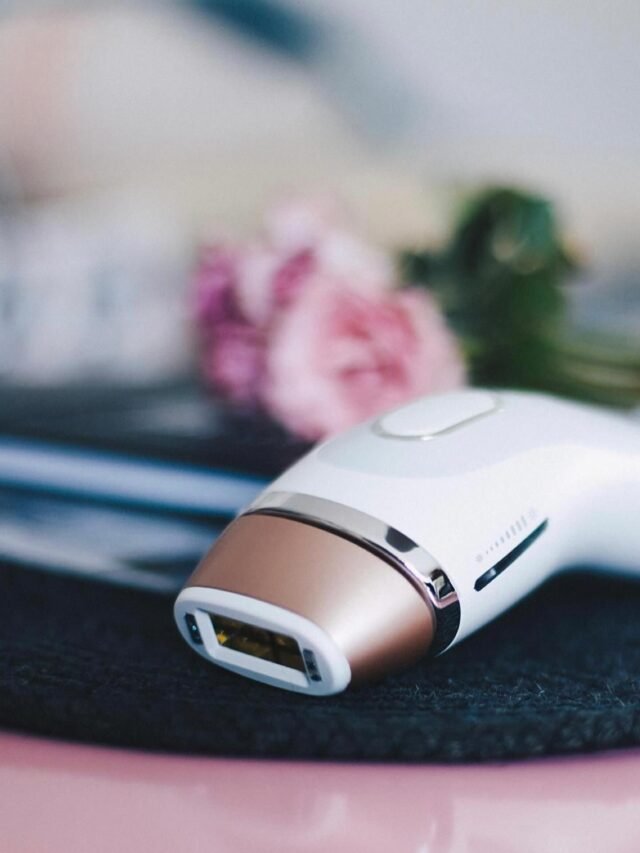 ✨ Sag Tschüss zu Rasierpickel & Stoppeln! ✨
Mit unserem professionellen IPL-Haarentfernungsgerät für zu Hause genießt du langanhaltend glatte Haut – ganz ohne Schmerzen und teure Behandlungen im Studio!

💡 Warum du es lieben wirst:
• Dauerhafte Haarentfernung mit moderner Lichttechnologie
• Einfach in der Anwendung – inkl. Anleitung & Schutzbrille
• Für Beine, Achseln, Gesicht, Bikinizone & mehr
• Stylisches Design & hochwertiges Zubehör
• Spart Zeit & Geld – und bringt echte Ergebnisse

👙 Ideal für deine Selfcare-Routine – bequem von der Couch aus.
Jetzt entdecken & den Sommer haarfrei genießen! 🌞

🛍 Sichere dir jetzt dein Set – solange der Vorrat reicht!