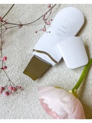 Erlebe porentiefe Reinigung mit unserem professionellen Ultraschall-Skin-Scrubber! Für strahlend reine Haut – jetzt in unserem Shop erhältlich!💗#SelfcareFirst #fyp #GlowUp #beauty 